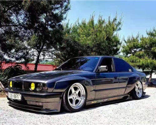 Glitter silver BMW E34 airride extreme charm
