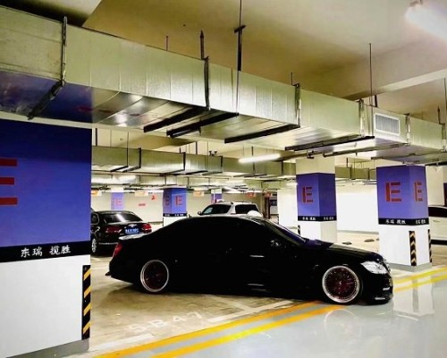 Black Mercedes-Benz S320 airride domineering side leak