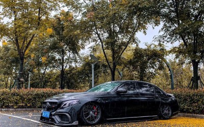 black mercedes benz c series airride extremely low profile