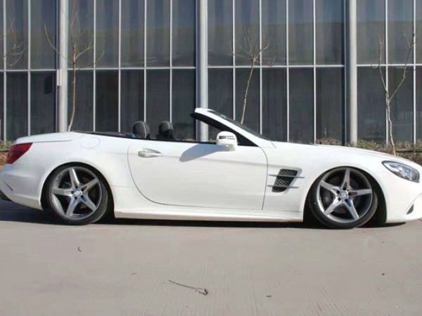 Pretty and charming white Mercedes Benz SLK airride