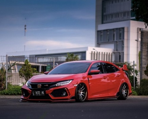 Indonesia Honda Civic RS airride is young and dynamic