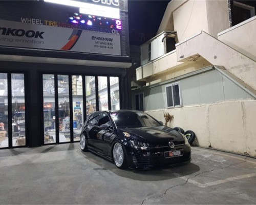 South Korea’s Volkswagen Golf MK7 airride looks cool