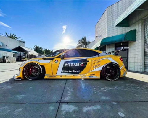 Eye-catching yellow Toyota 86 airride attitude effect is too low