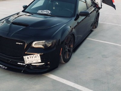 Unleashing Elegance and Power: The Chrysler 300C’s Airride Transformation