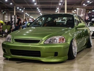 Soaring to New Heights: Honda Civic Airride Customization